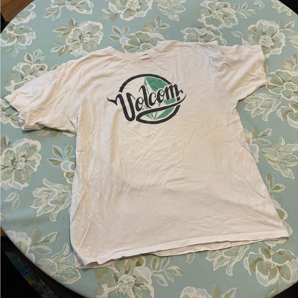 Y2k 2000s Volcom White and Green Logo Tee - Picture 1 of 3